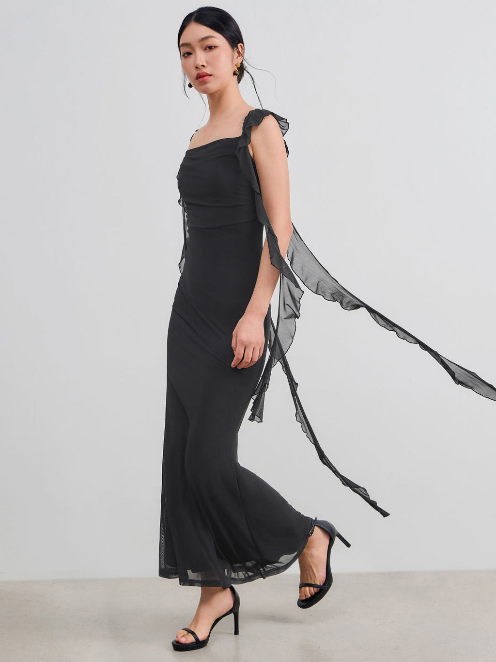 Vestido Maxi de Malla con Borde de Volantes